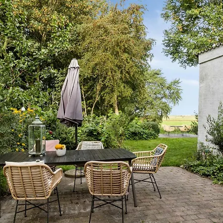 Hébergement de vacances All-year Oasis With Sea Field And Nature Views Ebberup